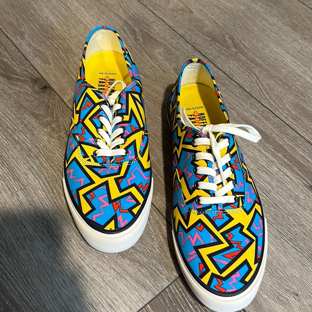 Funky 80s-patterned SEAVEES